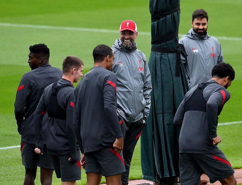 关于冲刺阶段社区盾传出新动向；切尔西伤情更新；管理层表态——赛场秩序良好；球探报告显示潜力的信息-开云体育app